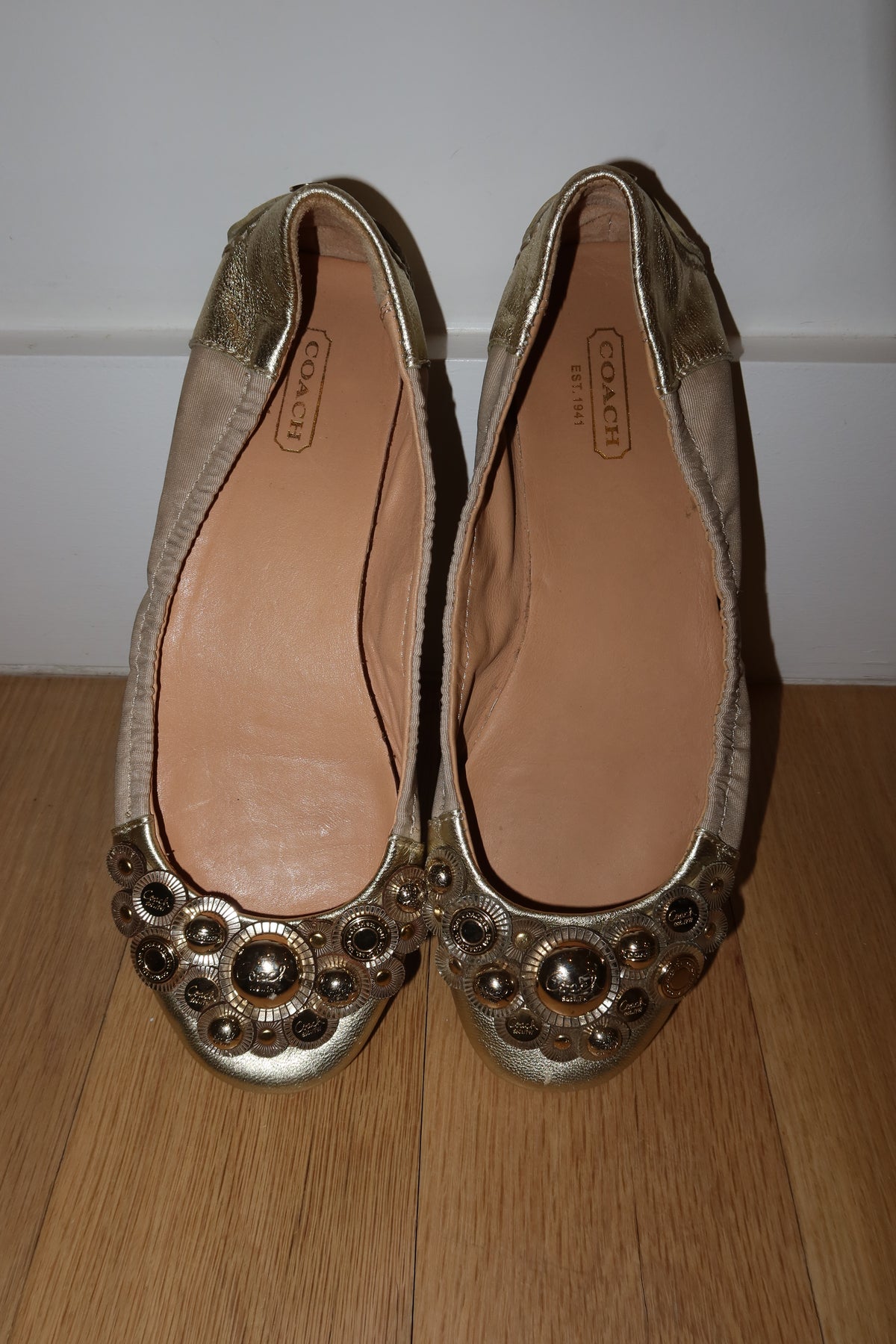 Vintage Coach Venus Embellished Ballet Flats - US 7.5