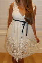 Vintage BCBG Lace Dress - US 4