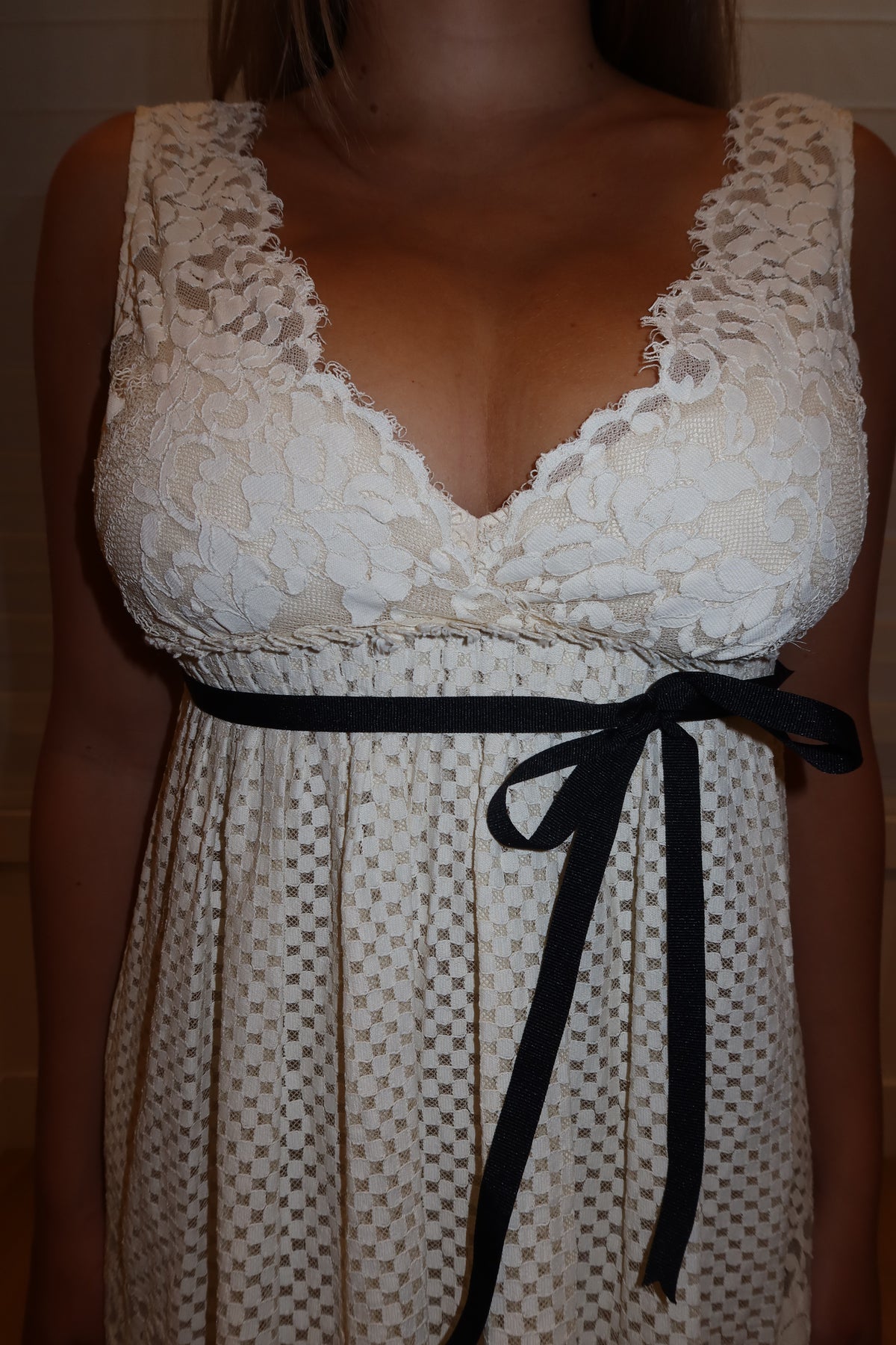 Vintage BCBG Lace Dress - US 4