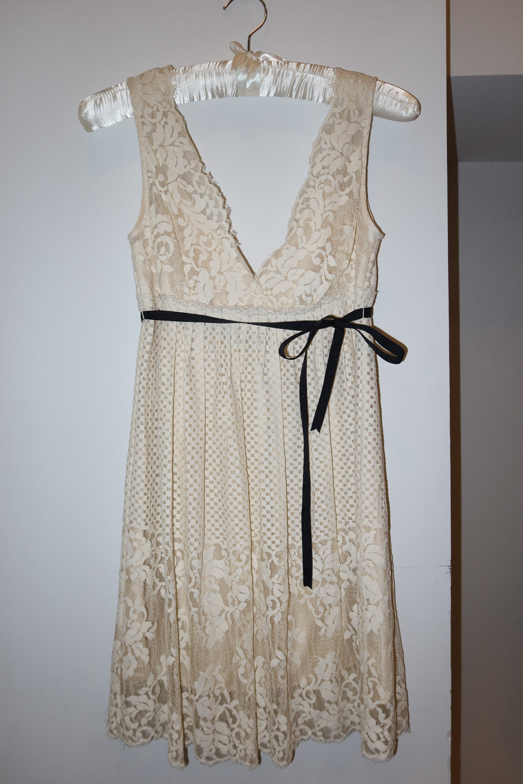 Vintage BCBG Lace Dress - US 4