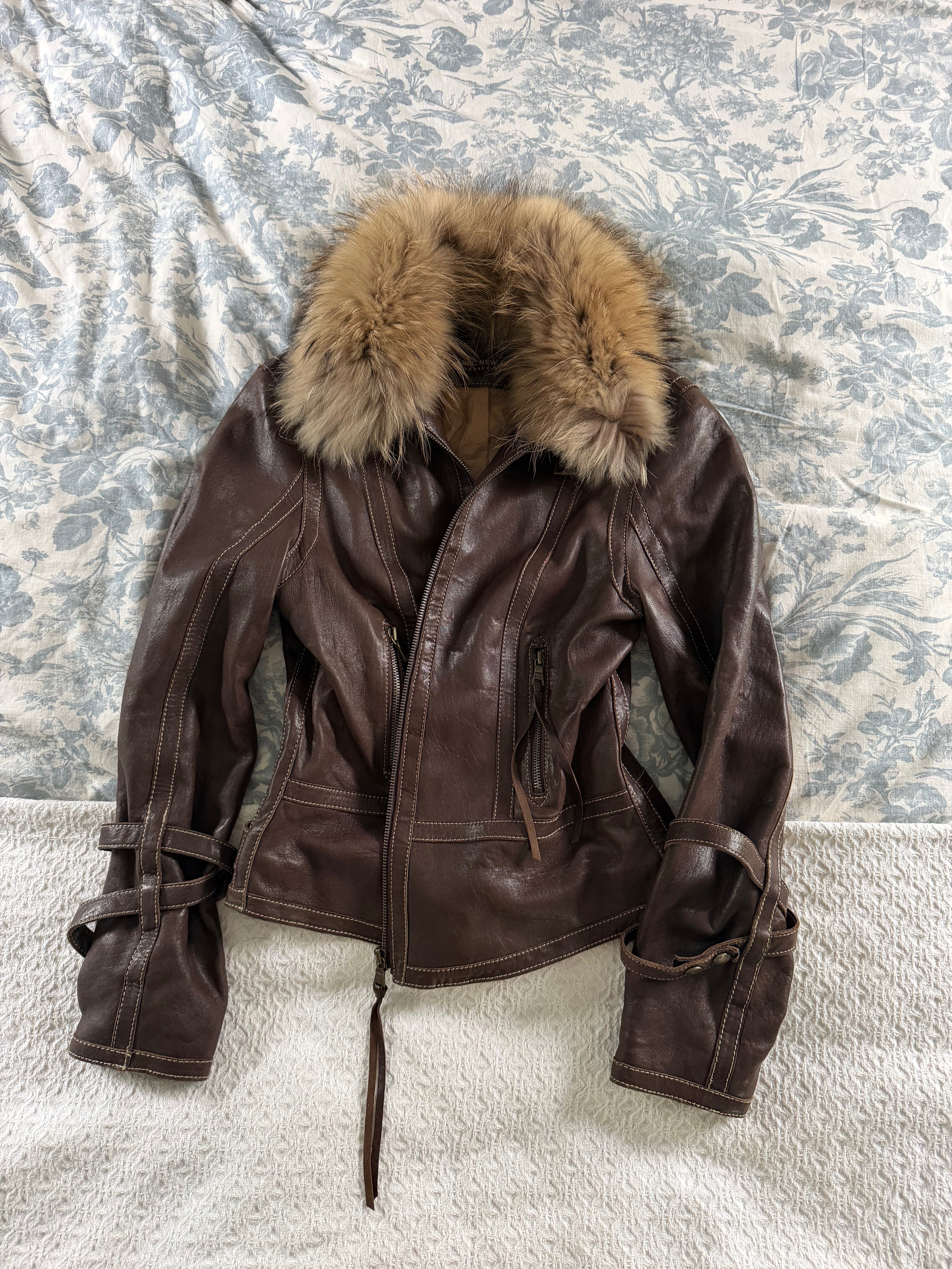 Vintage Andrew Marc Leather and Fur Collar Jacket - US M
